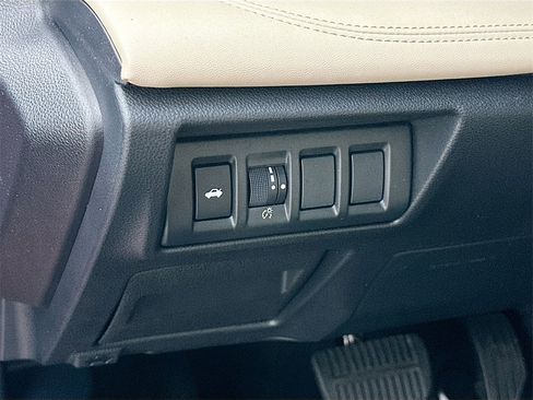 Used 2021 Subaru Legacy Limited XT image 10