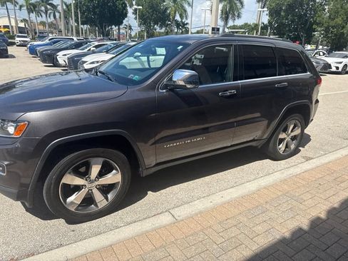 Used 2016 Jeep Grand Cherokee Limited AWD/4WD image 4