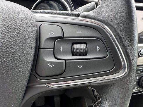 Used 2023 Buick Encore GX Preferred w/ Cold Weather Comfort Package FWD image 17