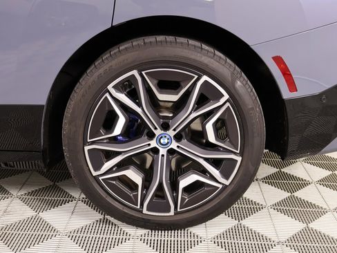 Used 2024 BMW iX xDrive50 w/ Sport Package image 20