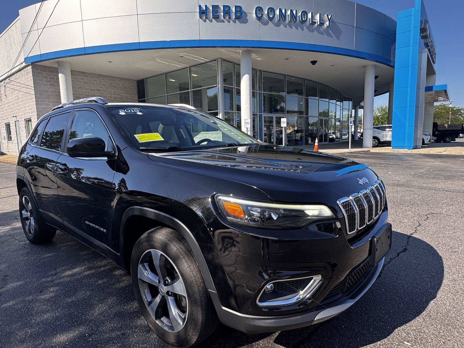 Used 2019 Jeep Cherokee Limited AWD/4WD image 1