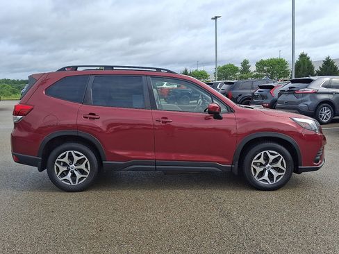 Used 2022 Subaru Forester Premium AWD/4WD image 7