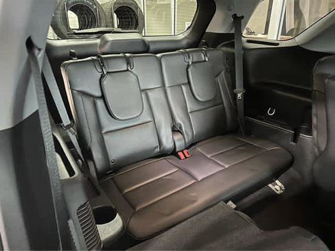 Used 2023 Ford Explorer XLT w/ Equipment Group 202A image 32