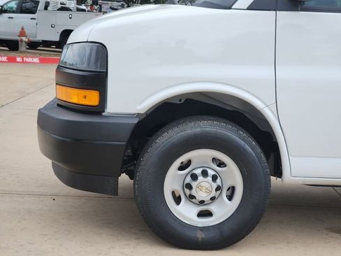 New 2026 Chevrolet Express 3500 LS RWD image 14