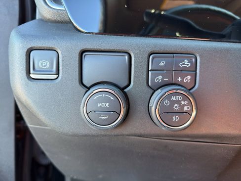 Used 2023 Chevrolet Silverado 1500 LTZ image 16