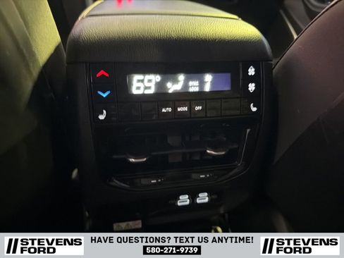 Used 2022 Jeep Grand Cherokee L Limited image 37