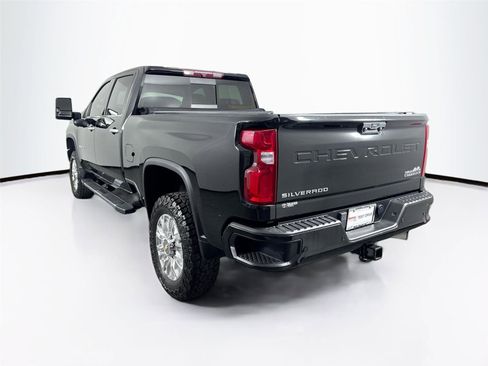 Used 2022 Chevrolet Silverado 3500 High Country w/ Safety Package II image 2