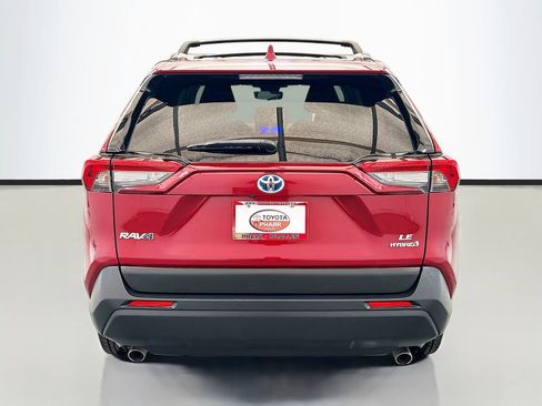 Used 2023 Toyota RAV4 LE AWD/4WD image 5