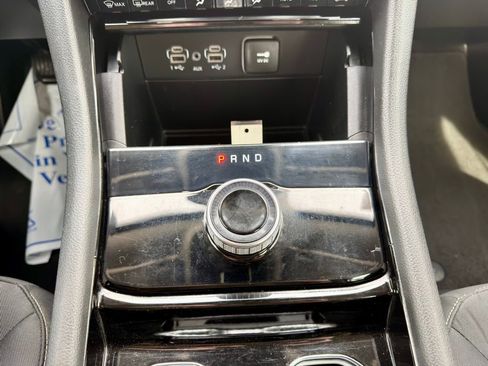 Used 2023 Jeep Grand Cherokee L Laredo image 21