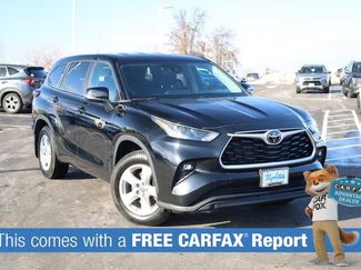 Used 2024 Toyota Highlander LE video 2