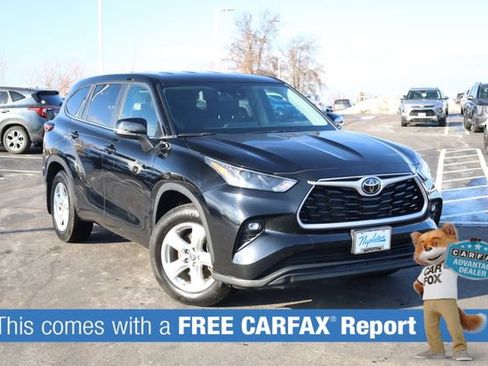Used 2024 Toyota Highlander LE image 2