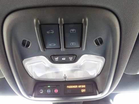 Used 2022 Chevrolet TrailBlazer RS w/ Sun and Liftgate Package AWD/4WD image 27
