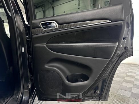 Used 2016 Jeep Grand Cherokee SRT AWD/4WD image 47