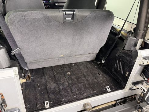 Used 2006 Jeep Wrangler X image 27