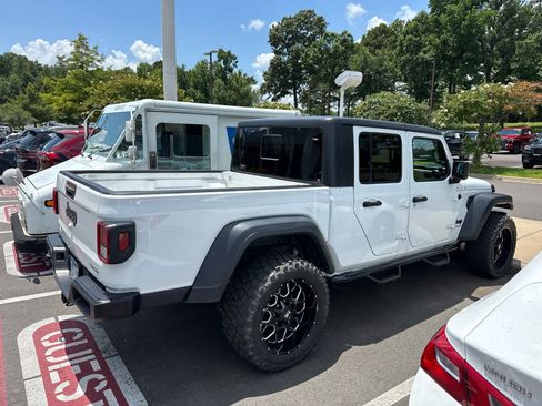 Used 2020 Jeep Gladiator Sport w/ Quick Order Package 24S AWD/4WD image 3