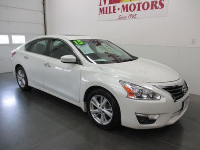 Used 2015 Nissan Altima 2.5 SL w/ Moonroof Package
