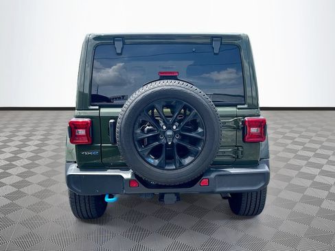 Used 2023 Jeep Wrangler Unlimited Sahara AWD/4WD image 7