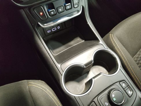 Used 2019 GMC Terrain SLE w/ Driver Convenience Package image 26