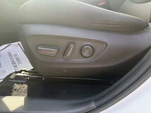 Used 2024 Toyota RAV4 XLE FWD image 18
