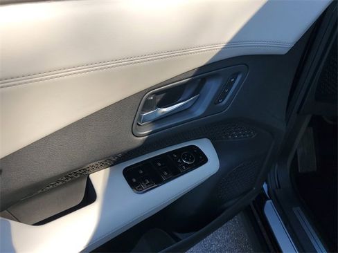 Certified 2023 Nissan Ariya AWD image 13