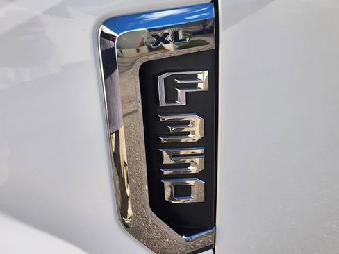 Certified 2022 Ford F350 XL w/ Power Equipment Group image 15