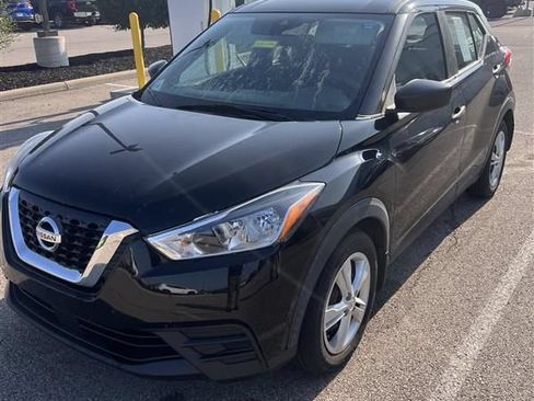 Used 2020 Nissan Kicks S FWD image 3