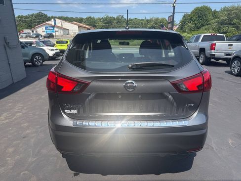 Used 2017 Nissan Rogue Sport S AWD/4WD image 7