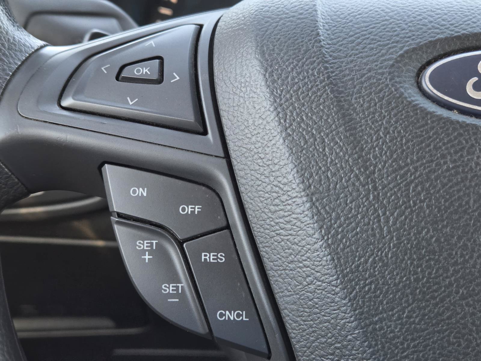 Used 2018 Ford Edge SE FWD image 20