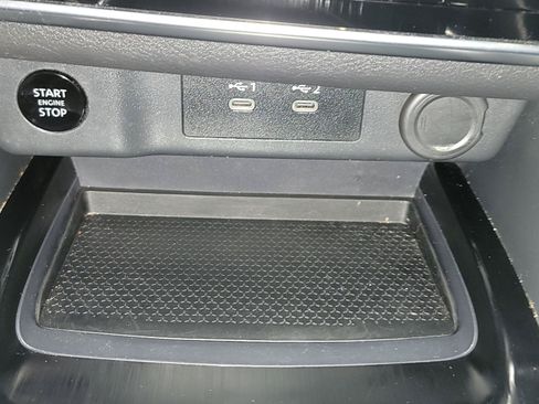 Used 2024 Nissan Rogue S FWD image 23