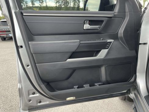 Used 2025 Toyota Tundra Platinum w/ TRD Off-Road Package AWD/4WD image 5