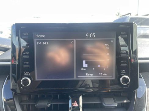 Used 2022 Toyota Corolla LE image 12