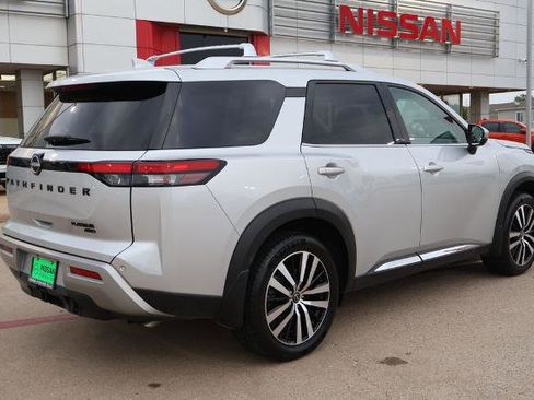 Certified 2023 Nissan Pathfinder Platinum AWD/4WD image 6
