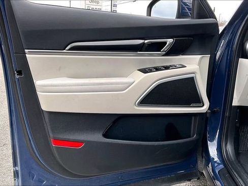 Used 2024 Kia Telluride S w/ S Sunroof Package FWD image 17
