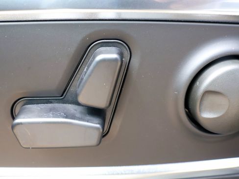 New 2026 RAM 1500 Laramie AWD/4WD image 7