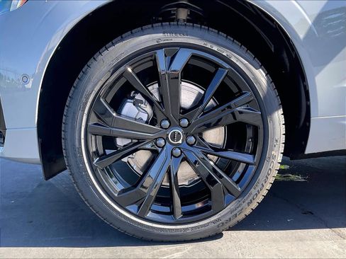 New 2026 Volvo XC60 T8 Ultra w/ Climate Package AWD/4WD image 14