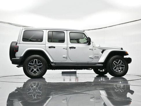 New 2024 Jeep Wrangler Unlimited Sahara w/ Technology Group image 40