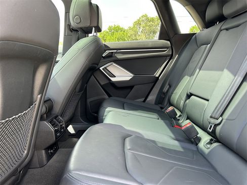 Used 2024 Audi Q3 2.0T Premium image 13