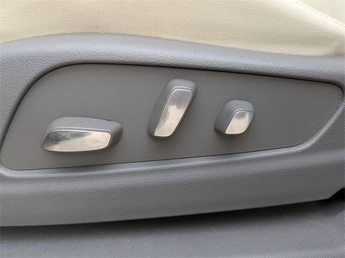 Certified 2023 Cadillac XT6 Premium Luxury w/ Technology Package image 21