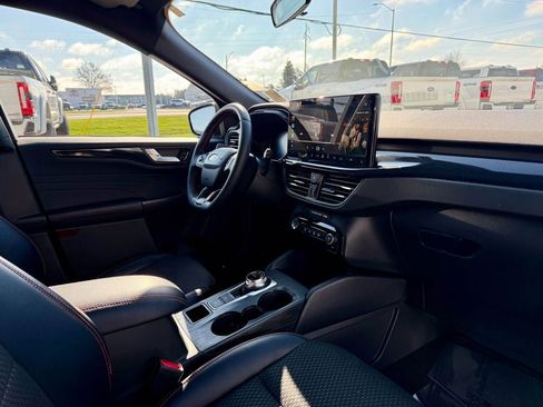 Used 2024 Ford Escape ST-Line w/ Tech Pack #1 AWD/4WD image 21