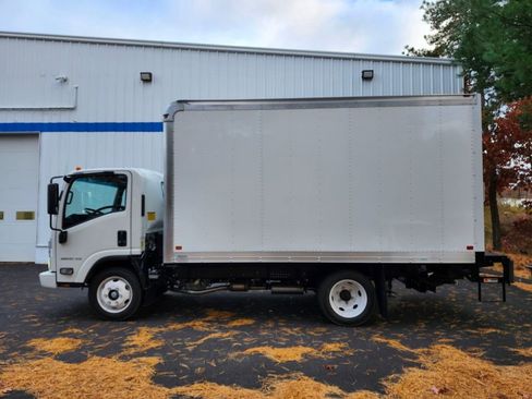 New 2025 Chevrolet Low Cab Forward 5500XG RWD image 2