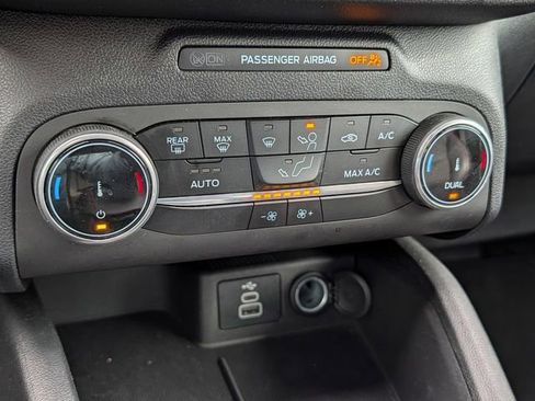 Used 2025 Ford Escape ST-Line AWD/4WD image 19