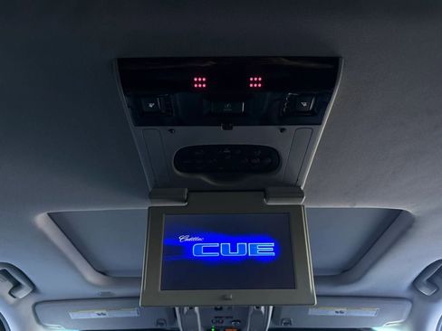 Used 2018 Cadillac Escalade Premium Luxury image 49