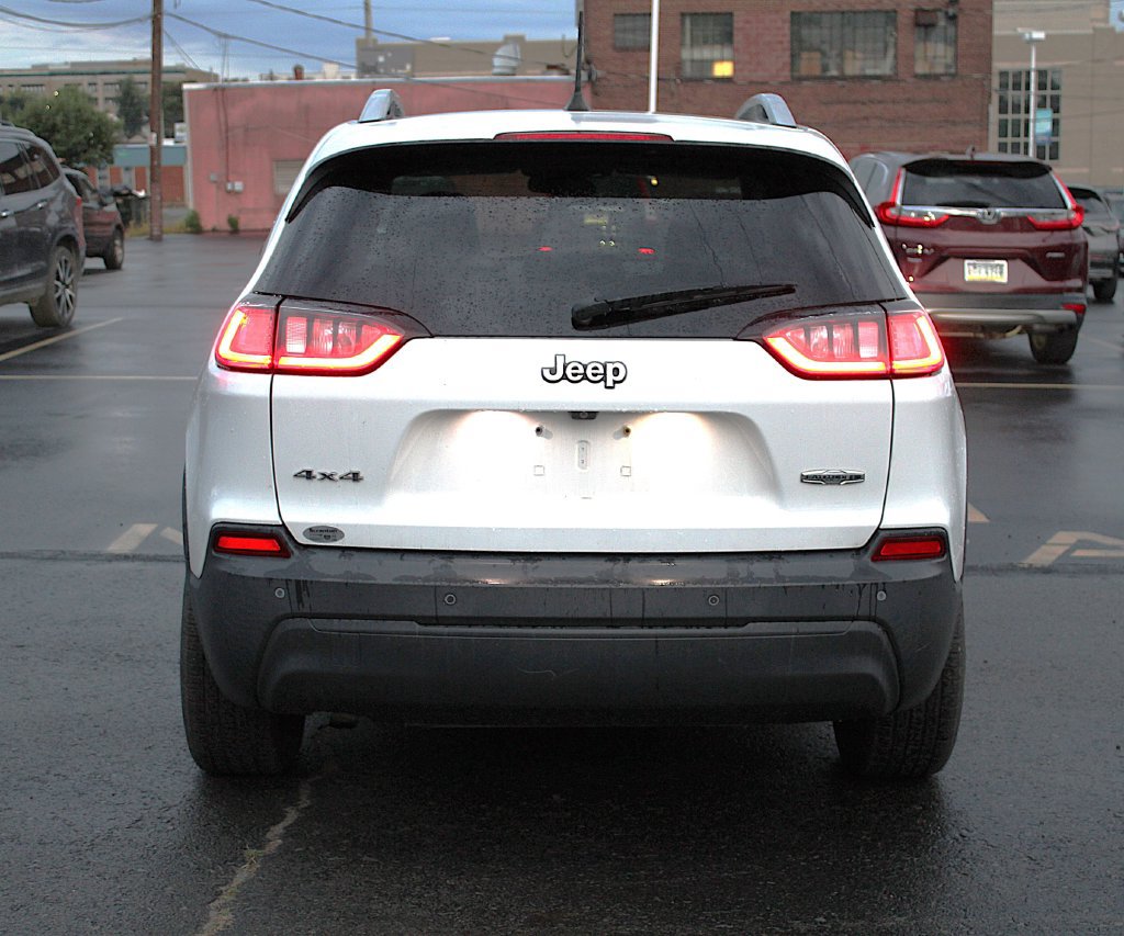 Certified 2020 Jeep Cherokee Latitude Plus w/ Cold Weather Group AWD/4WD image 8
