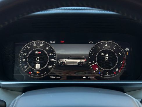 Used 2019 Land Rover Range Rover Sport SVR image 16