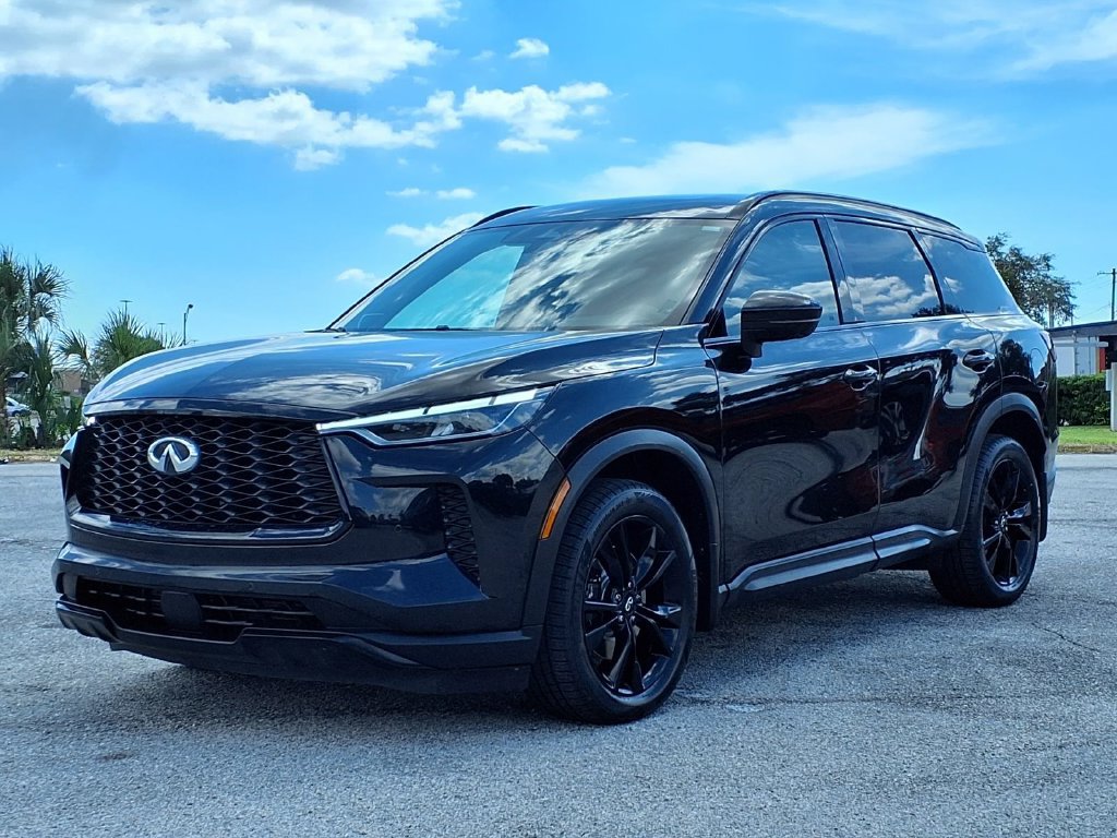 Used 2025 INFINITI QX60 Luxe AWD/4WD image 3