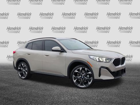 Used 2026 BMW X2 xDrive28i w/ Technology Package AWD/4WD image 2