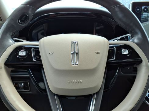 Used 2023 Lincoln Corsair Reserve w/ Equipment Group 201A AWD/4WD image 23