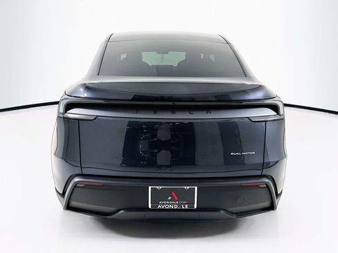 Used 2026 Tesla Model Y Long Range image 7