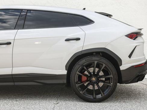 Used 2020 Lamborghini Urus AWD/4WD image 15