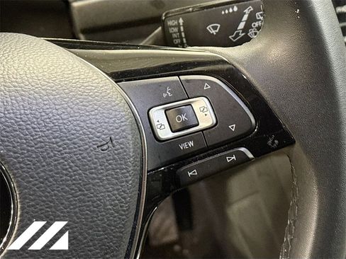 Used 2020 Volkswagen Tiguan SEL w/ Tiguan Two-Row MDO Package image 13